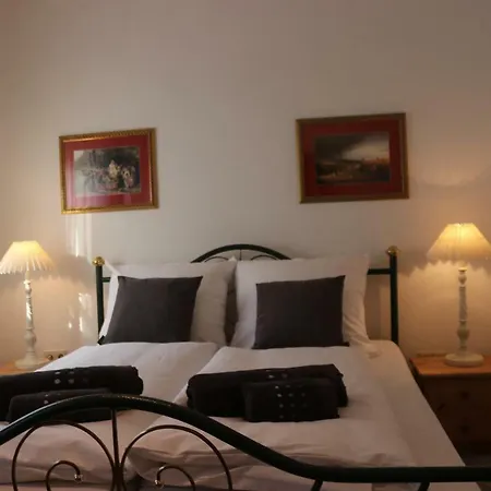 Pensionat & Restaurant Bei Der Post Bacharach